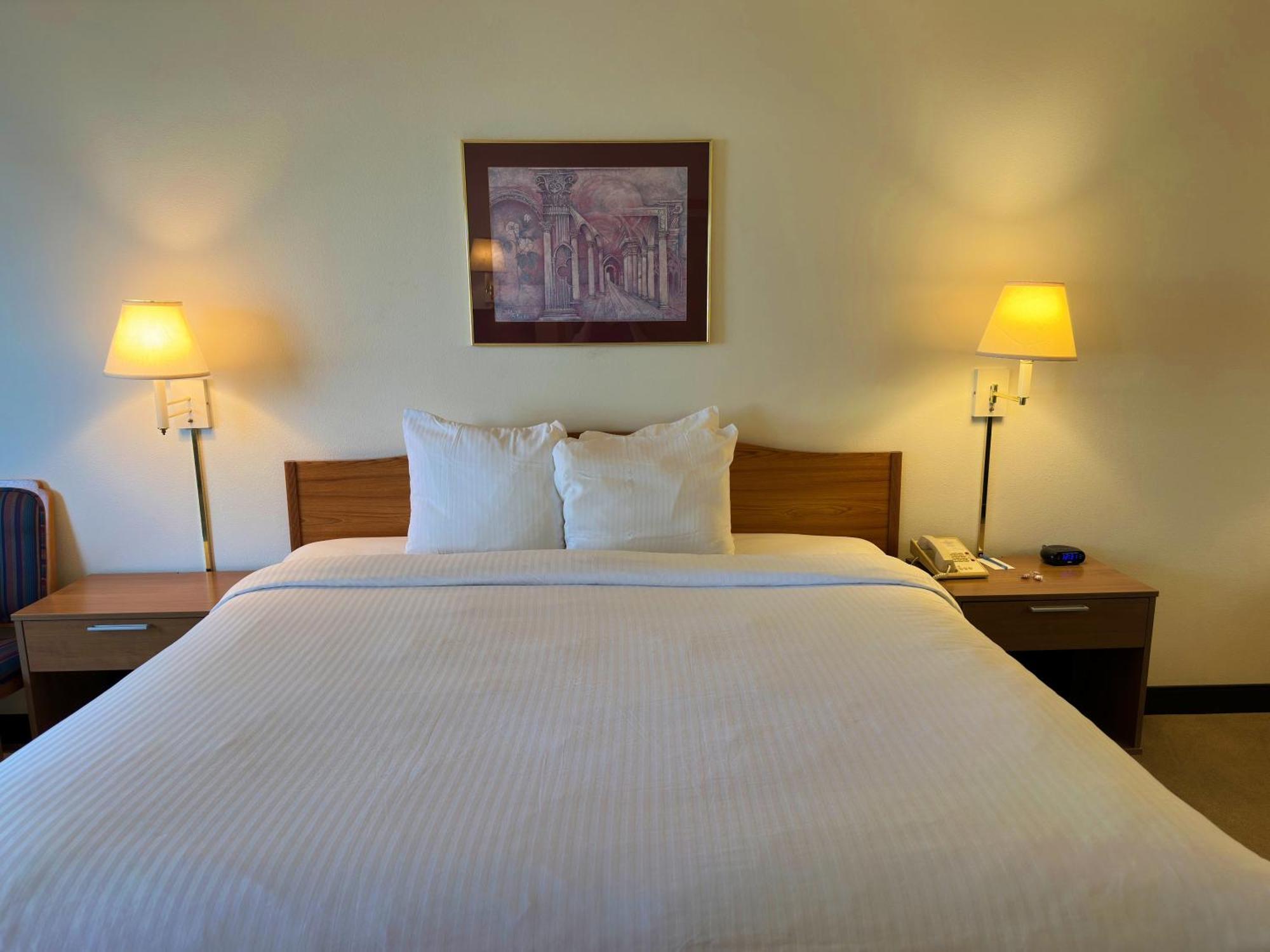 Peppermill Empress Inn Сентрейлия Экстерьер фото